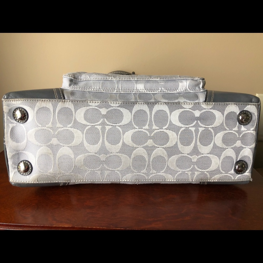 Authentic Coach Purse - Picture 3 of 3
